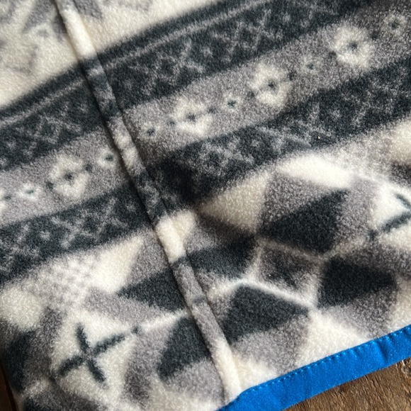 Lands’ End FLEECE XL(46-48) 3 Button Pullover - Picture 8 of 9